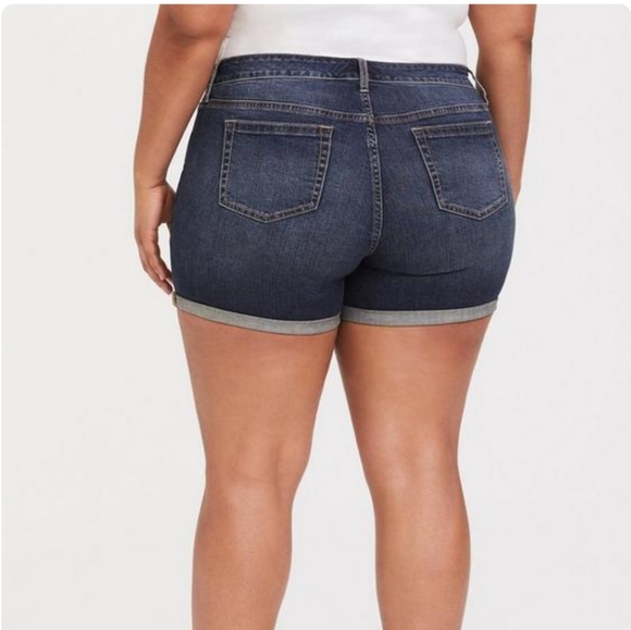 Plus Size 16 New Torrid Vintage Stretchy Jeans Shorts women's - Picture 2 of 8